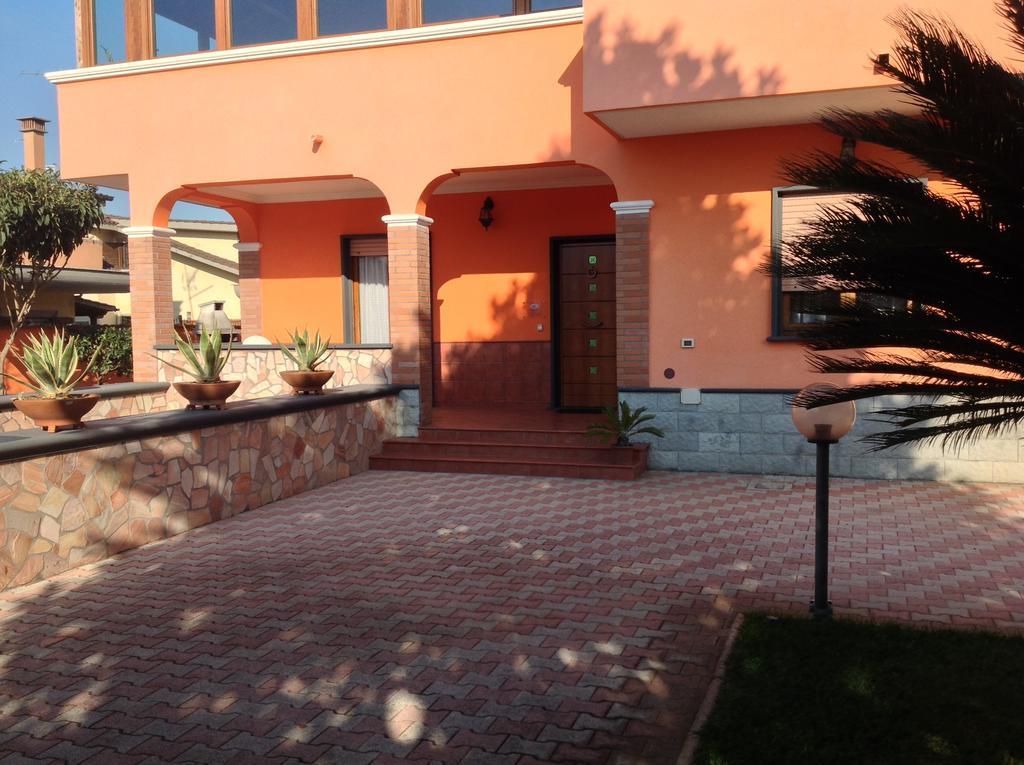טורביאניקה Orange Holiday Home מראה חיצוני תמונה
