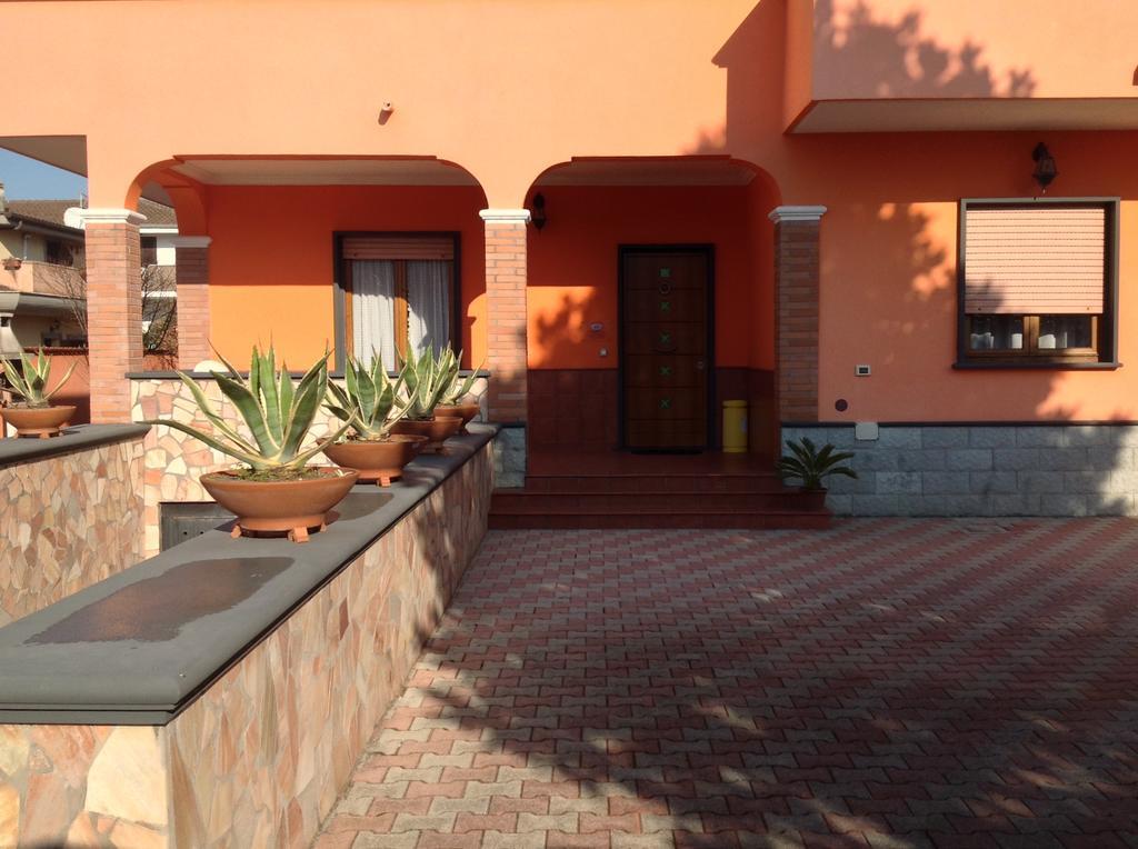 טורביאניקה Orange Holiday Home מראה חיצוני תמונה