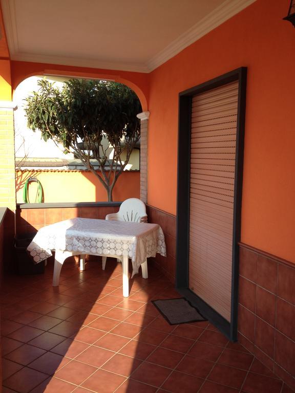 טורביאניקה Orange Holiday Home מראה חיצוני תמונה